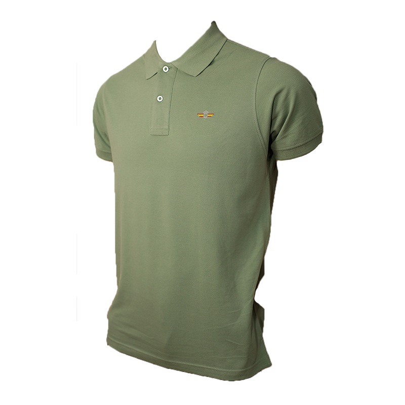 Polo verde con bordado...