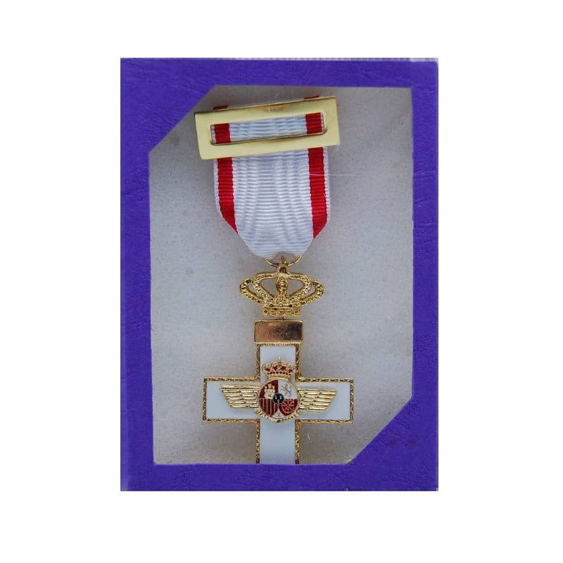 Medalla Cruz del Mérito...